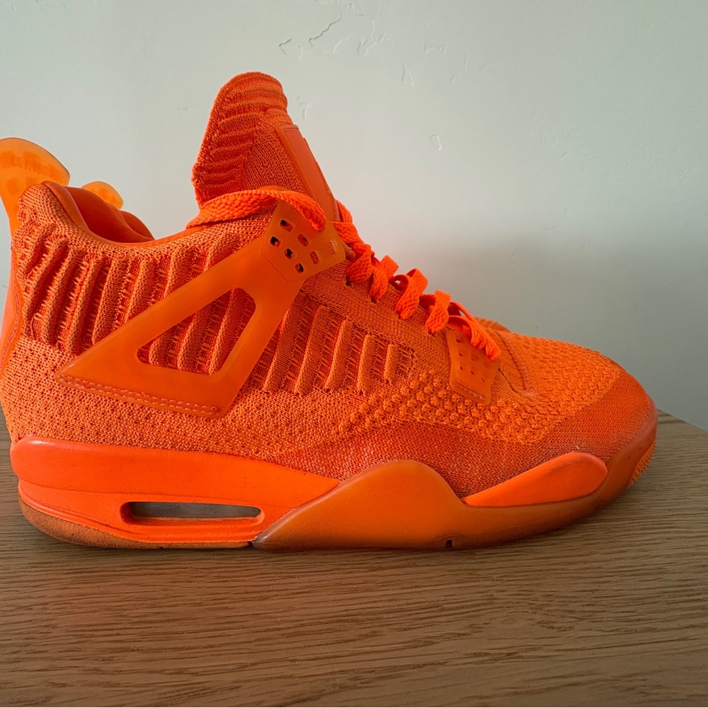 Jordan 4 Retro Flyknit | Orange